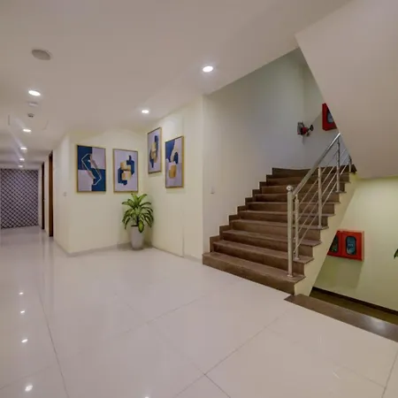 Hotel Grand Suites- Delhi Airport By D'Capitol-2